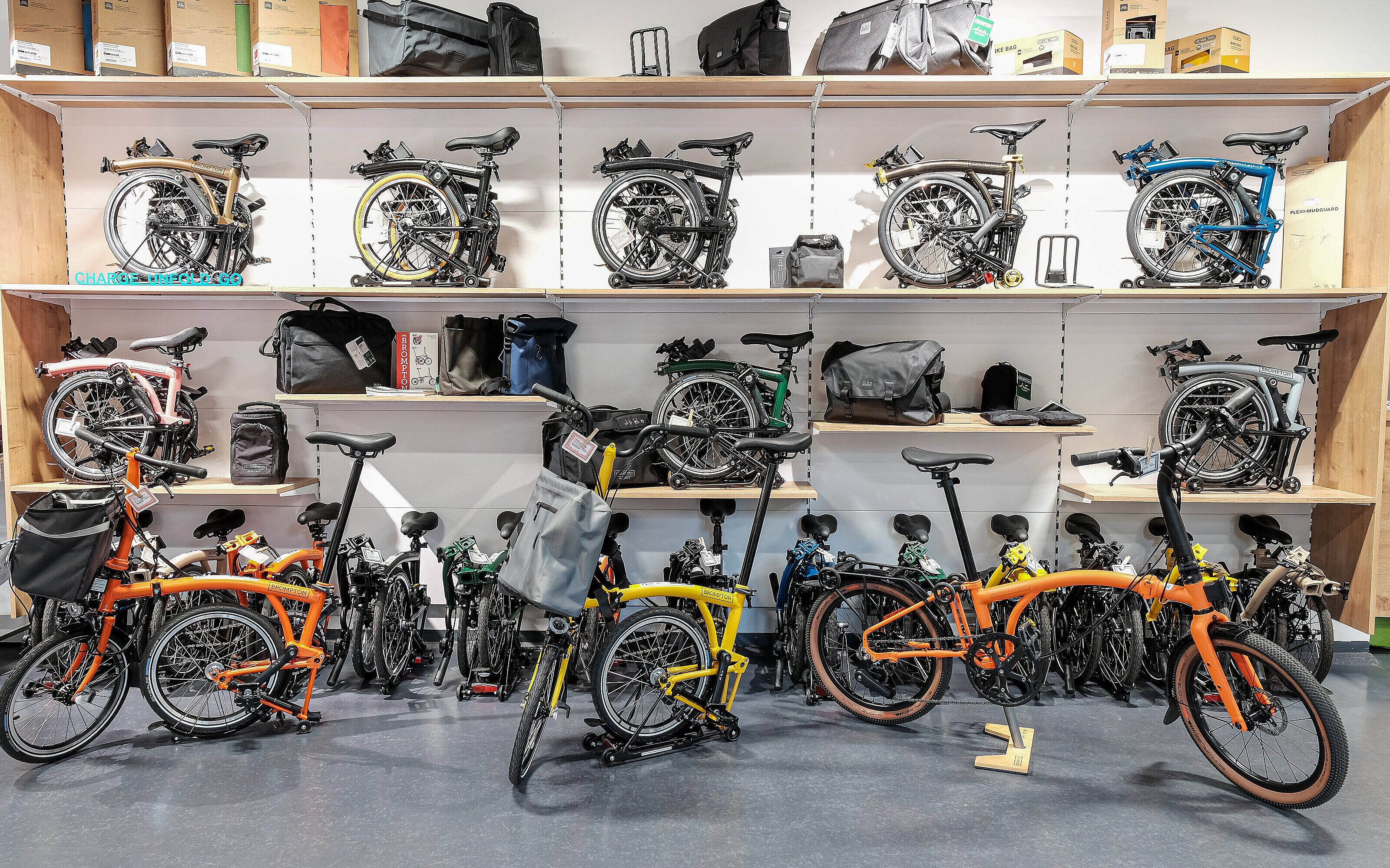 Brompton in Augsburg - beim Dynamo Fahrradladen